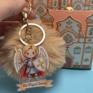 Chaveiro de Pompom São Miguel Arcanjo + Caixinha Igreja