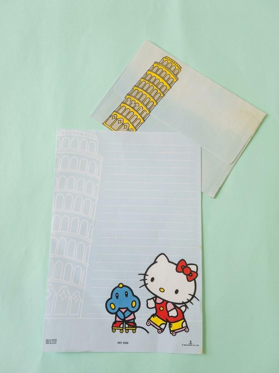 Papel de Carta Hello Kitty na Torre de Pisa