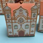 Chaveiro de Pompom São José + Caixinha Igreja